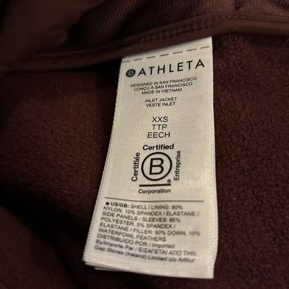 NWOT Athleta Inlet Jacket in Antique Burgundy with Removeable Hood - Picture 6 of 9